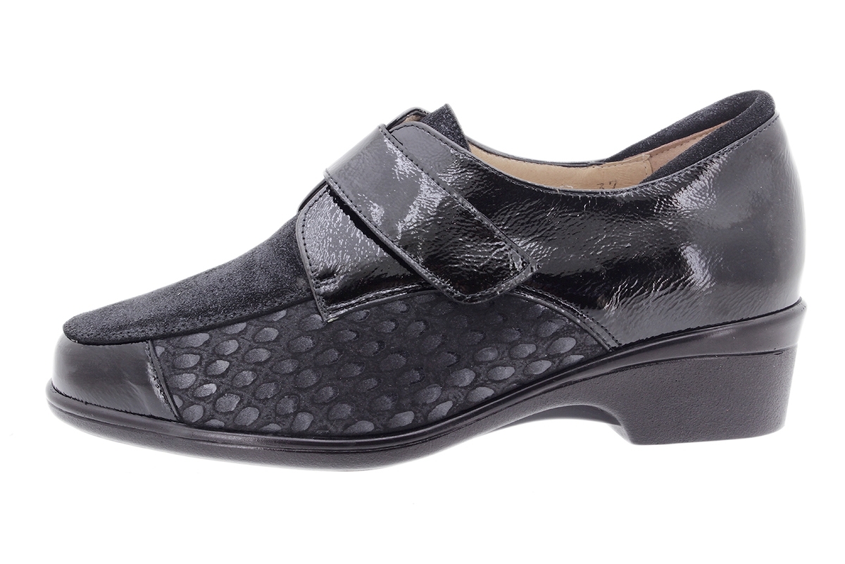Zapato Tira Ajustable Charol Negro 205604