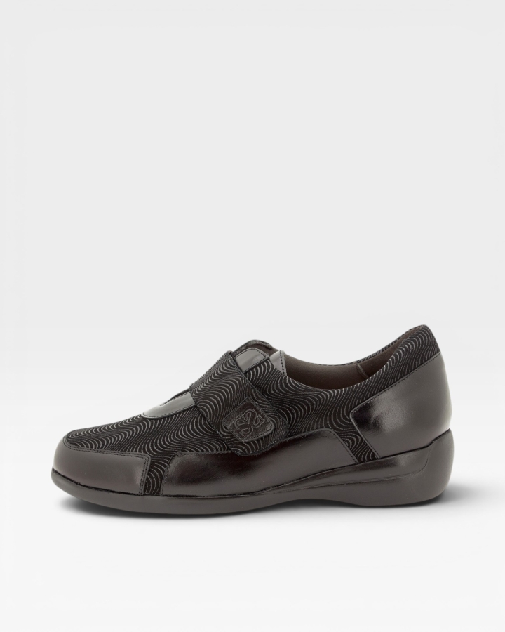 Zapato Tira Ajustable Piel Negro 225577