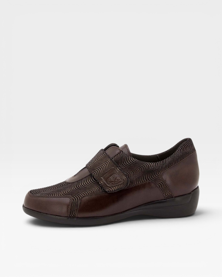Zapato Tira Ajustable Piel Caoba 225577