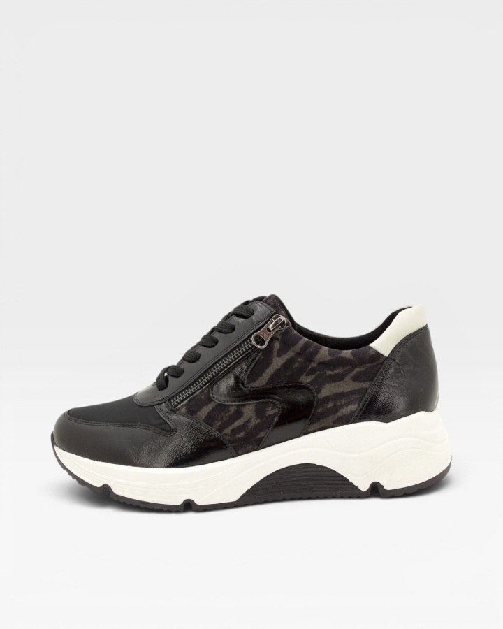 Sneaker Charol Negro 225726
