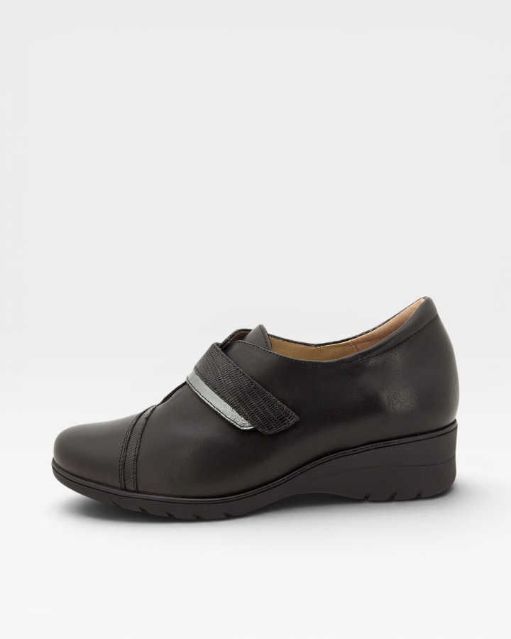 Zapato Tira Ajustable Piel Negro 225952