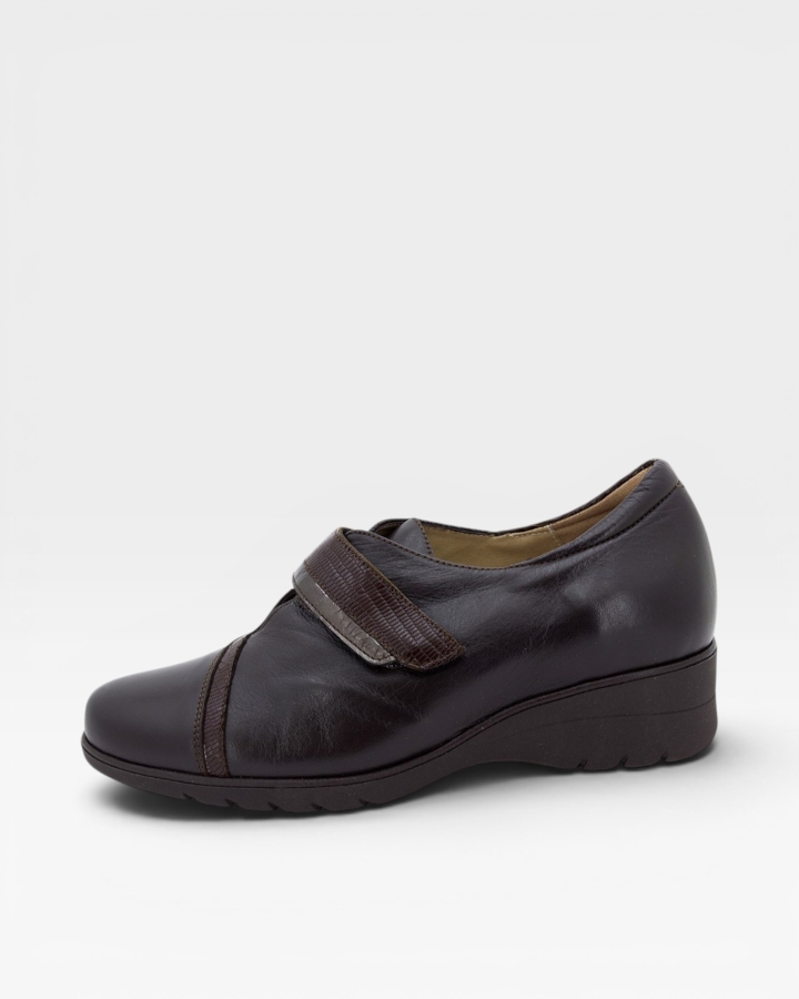 Zapato Tira Ajustable Piel Caoba 225952