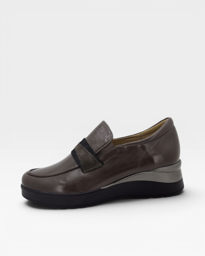 Mocasín Charol Topo 235755