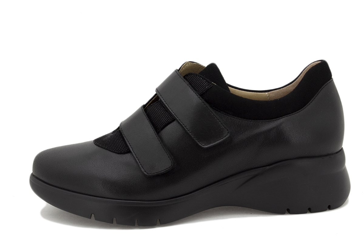 Zapato Tira Ajustable Piel Negro 235852