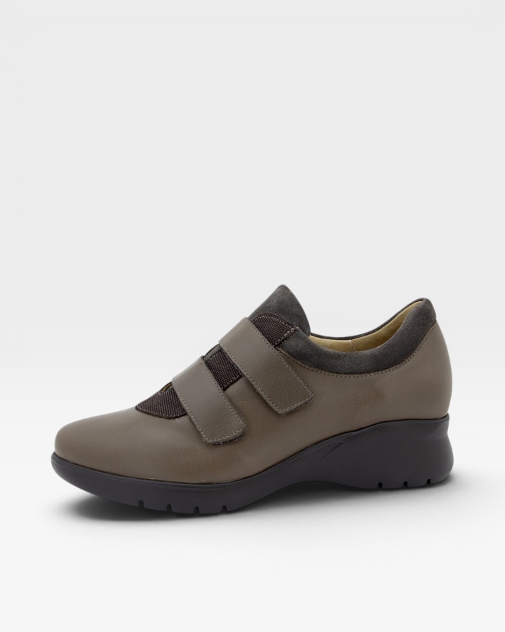 Zapato Tira Ajustable Piel Topo 235852