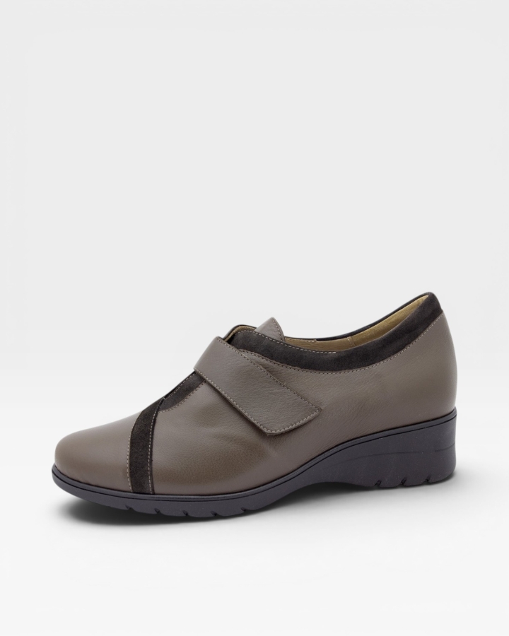 Zapato Tira Ajustable Piel Topo 235952