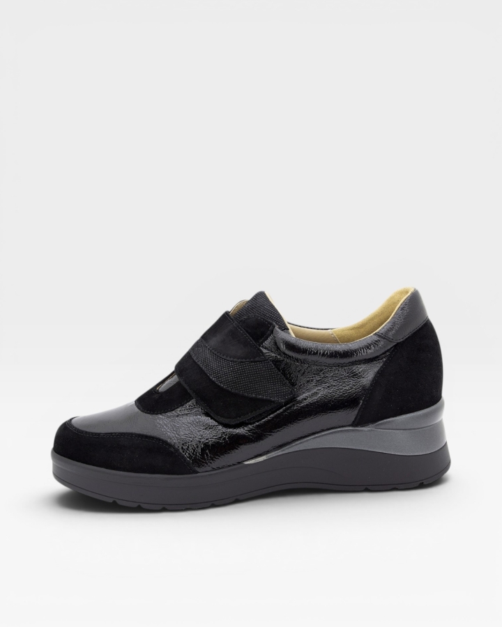 Zapato Tira Ajustable Charol Negro 245752