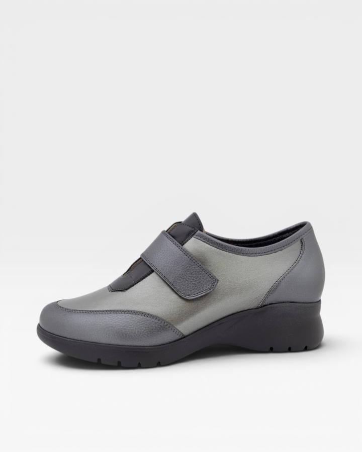 Zapato Tira Ajustable Grabado Grafito 245862