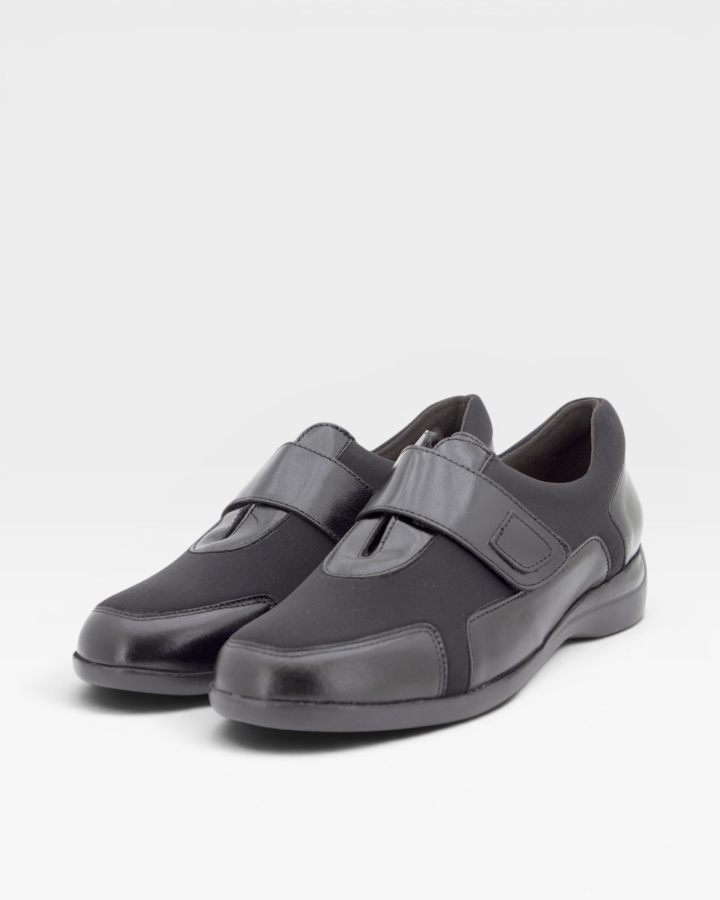 Zapato Tira Ajustable Piel Negro 255578