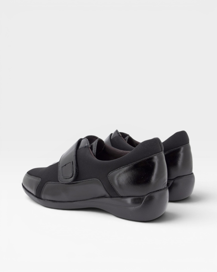 Zapato Tira Ajustable Piel Negro 255578
