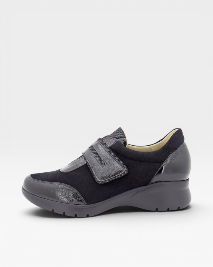 Zapato Tira Ajustable Charol Negro 255852