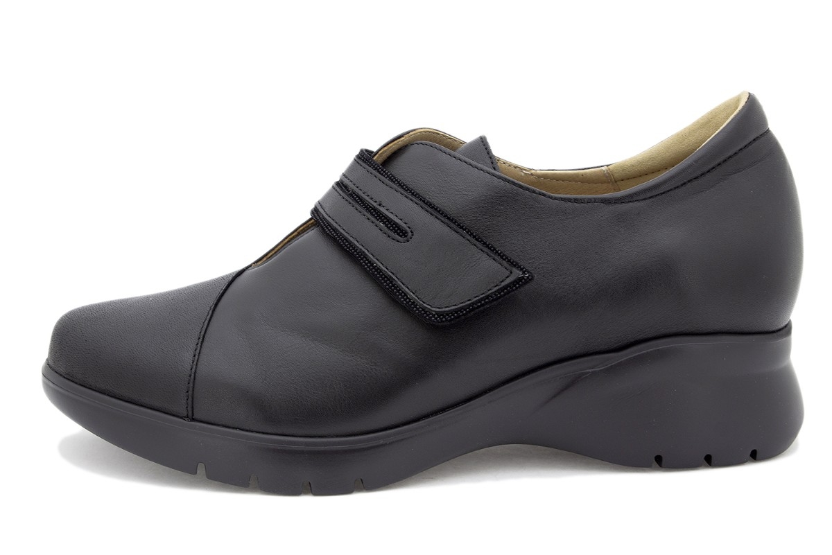 Zapato Tira Ajustable Piel Negro 255856