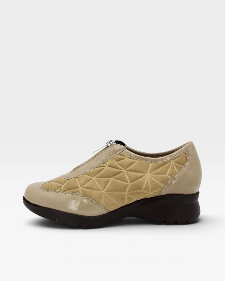 Sneaker Charol Camel 255859