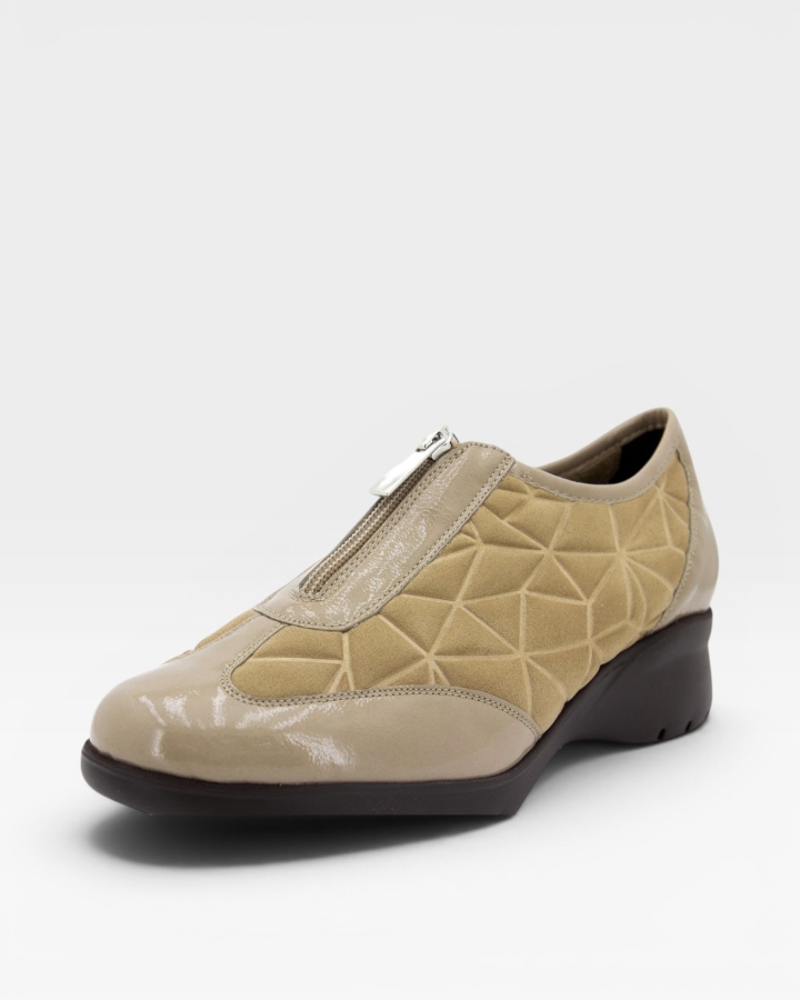 Sneaker Charol Camel 255859